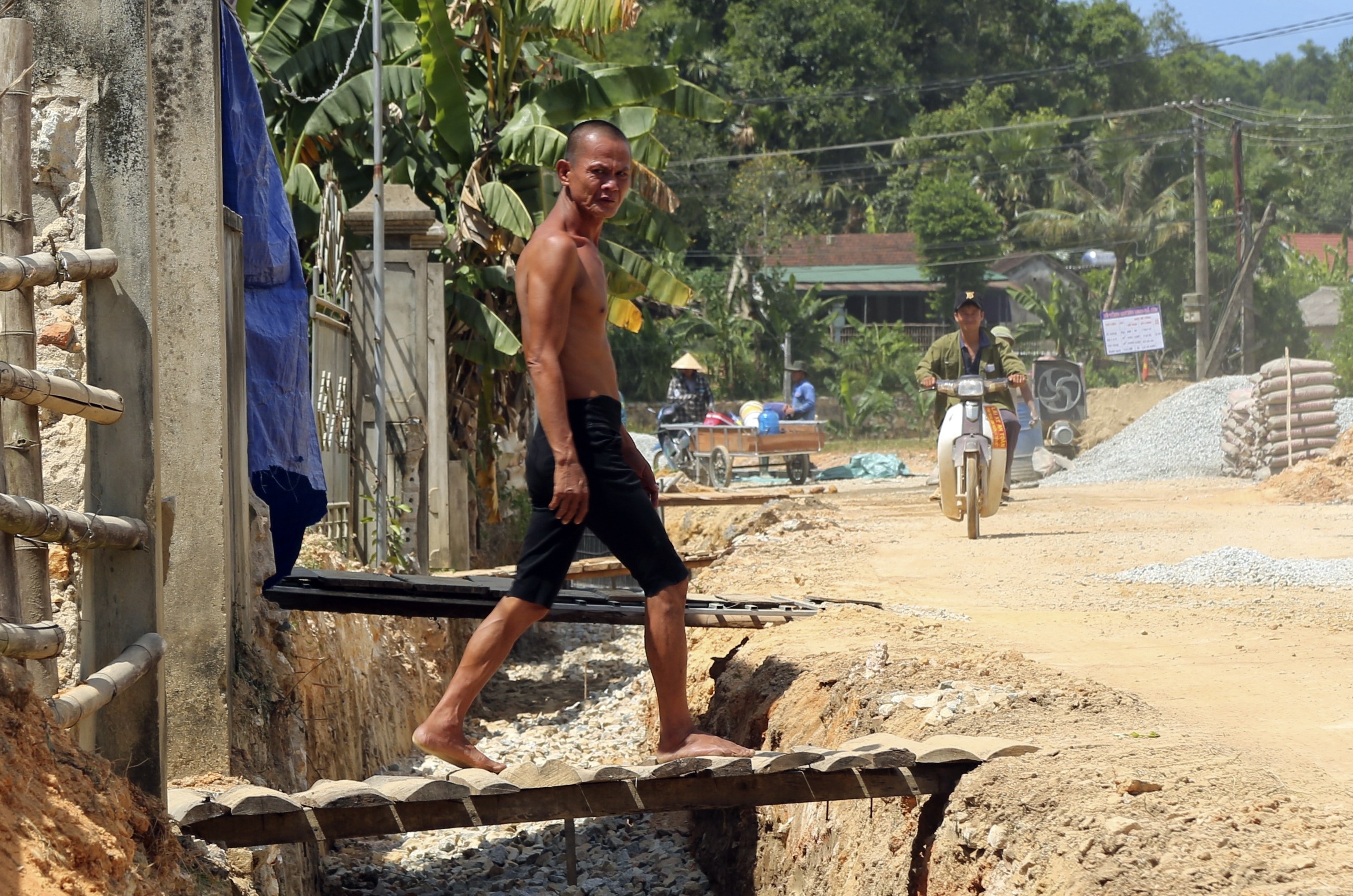 Duong tram ty cham tien do, 'vang' bien canh bao hinh anh