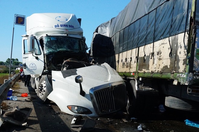 oto tai dau dau container anh 1