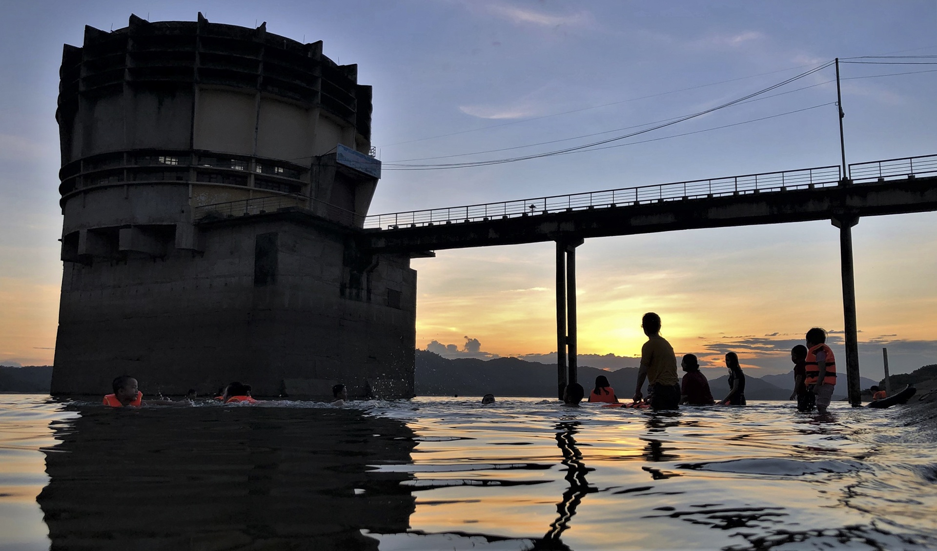 tam giai nhiet o ho Ke Go anh 10