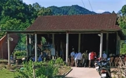 tu vong khi lay mat ong rung anh 1