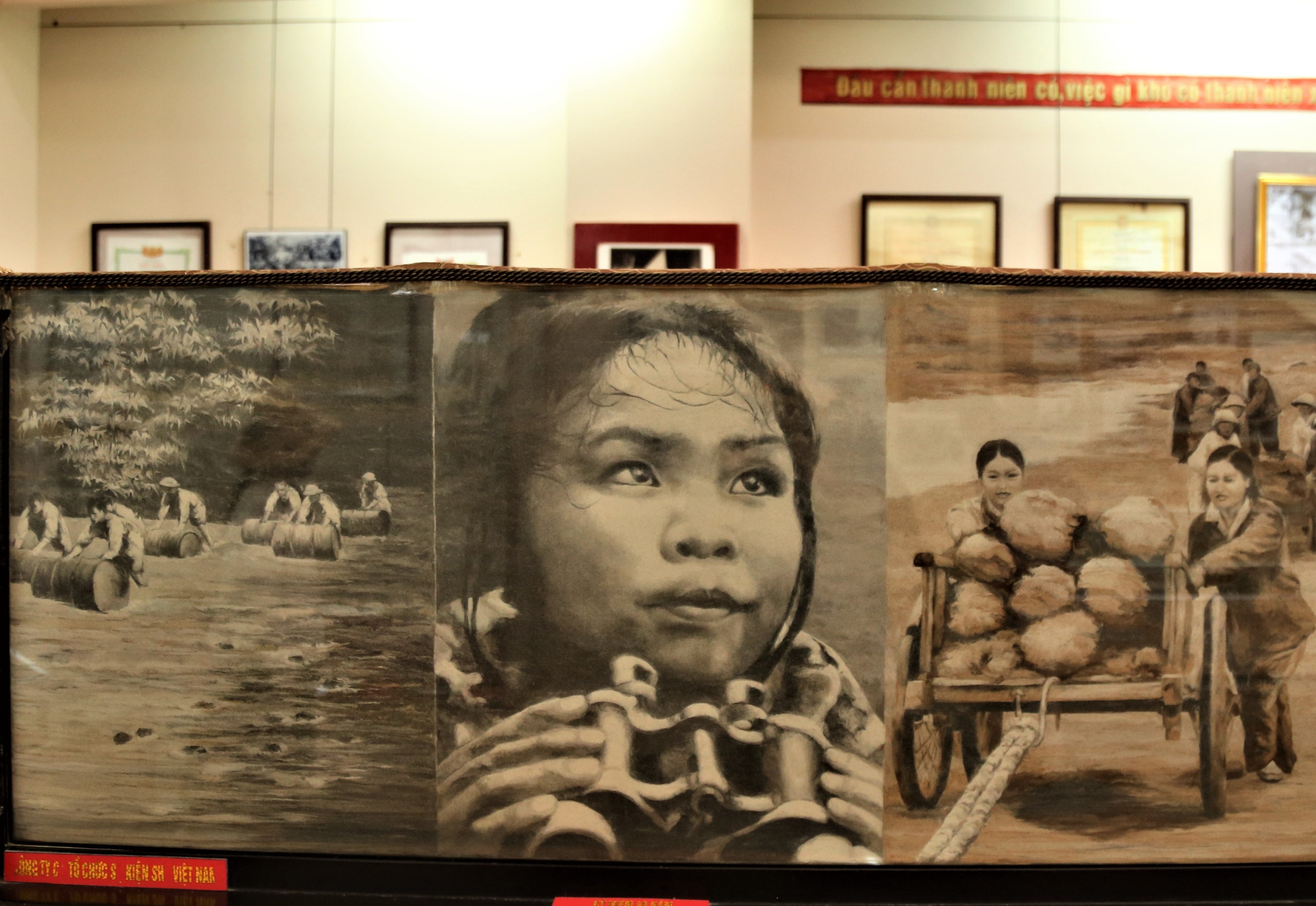 Ky vat cua 10 nu thanh nien xung phong o 'toa do lua' Nga ba Dong Loc hinh anh