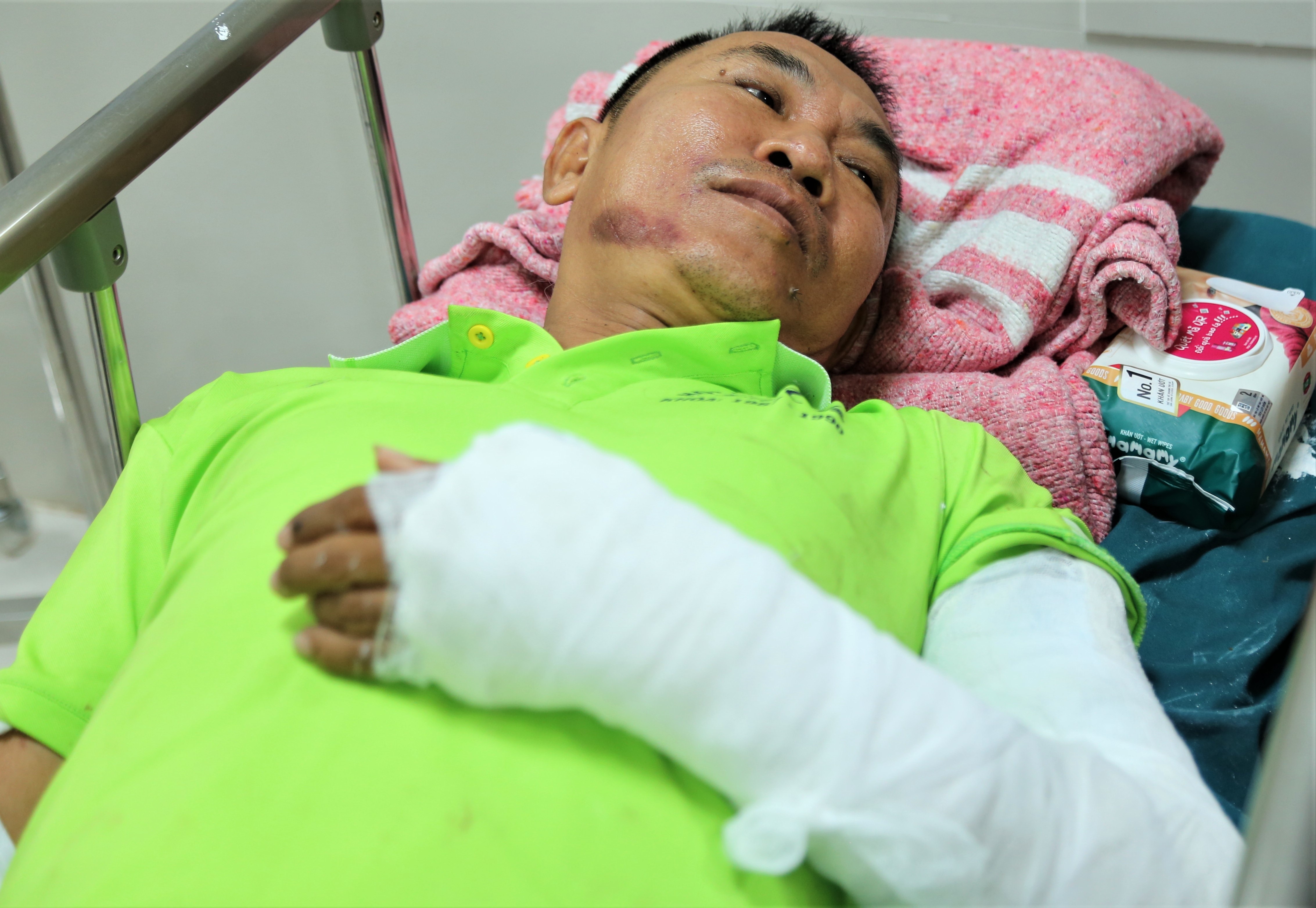 lat xe khach 15 nguoi tu vong anh 3