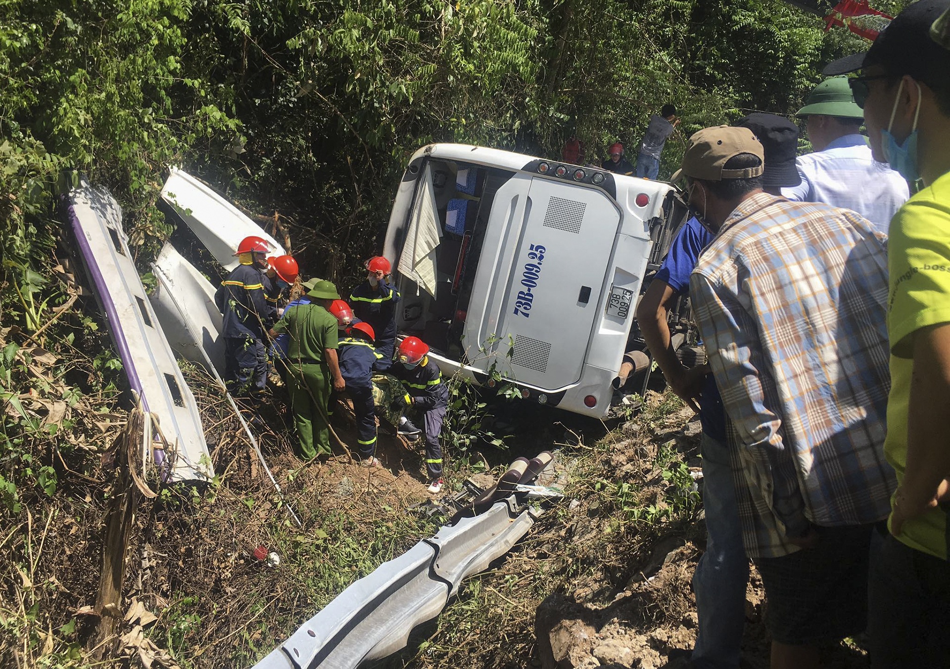 tai nan xe khach 9 nguoi chet anh 2