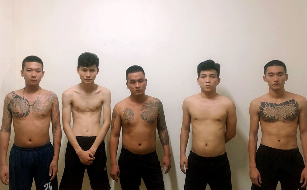 hon chien trong dem anh 1