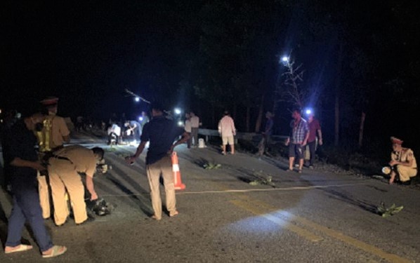 xe dau keo gay tai nan anh 1