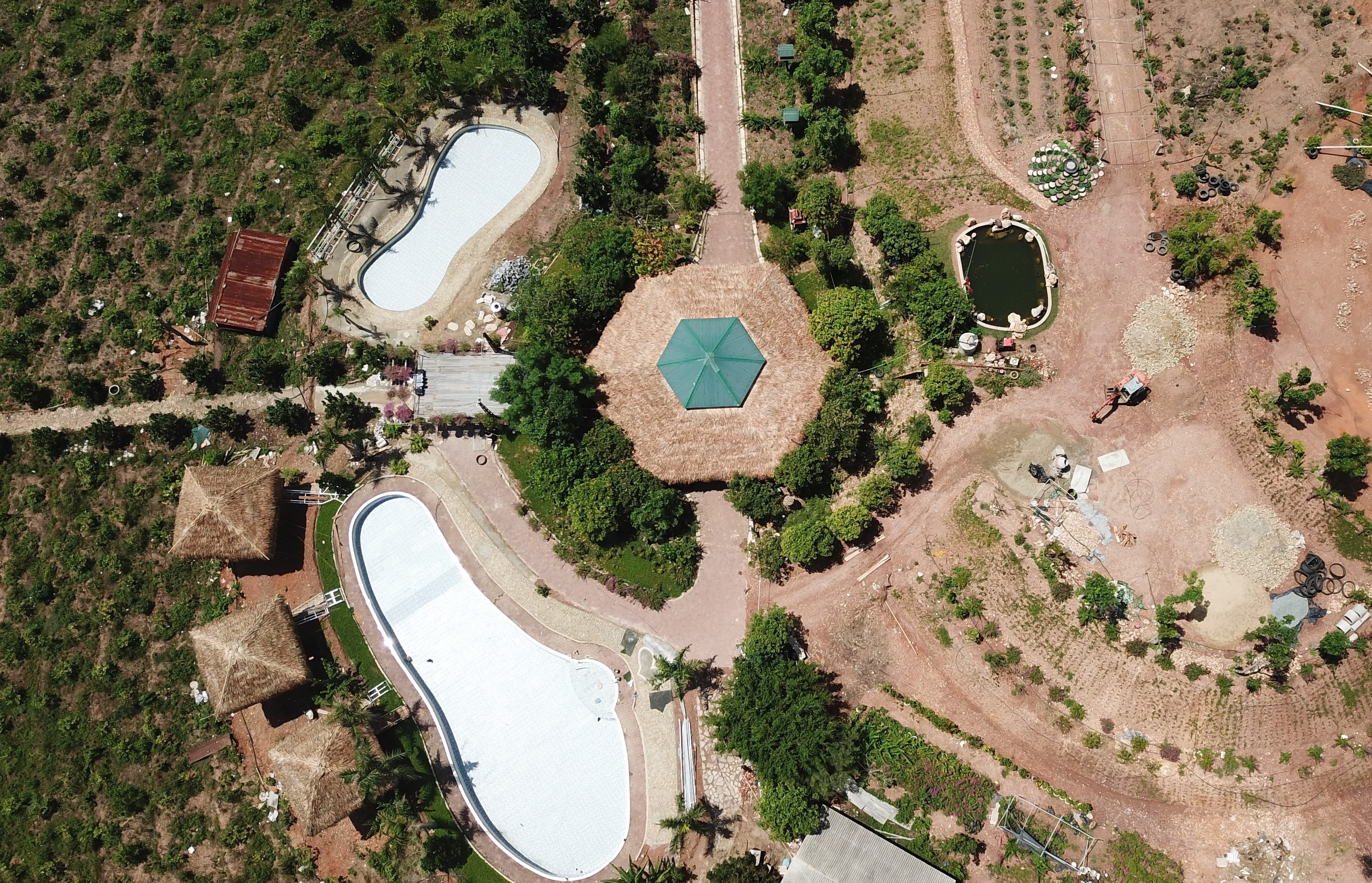 khu nghi duong chui tren dat rung anh 2