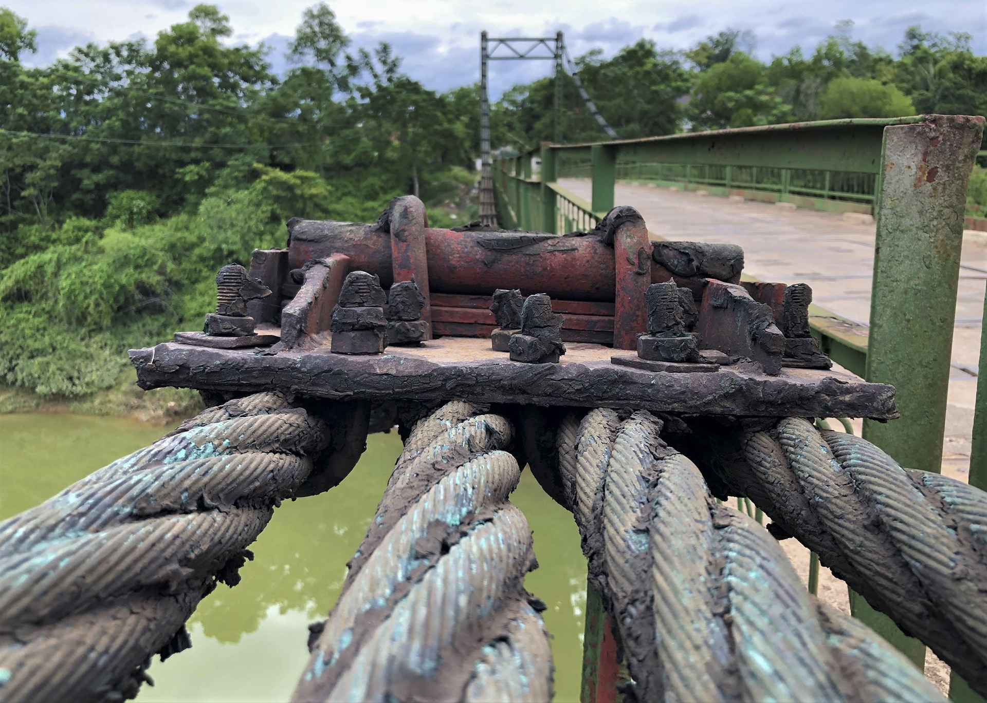 cau treo 128 ty bi khai tu anh 7