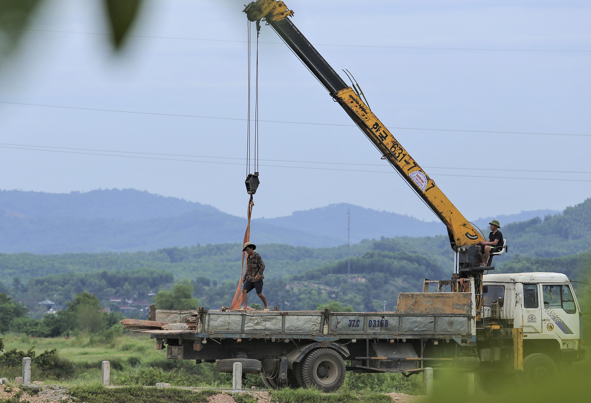 cau treo 128 ty bi khai tu anh 13