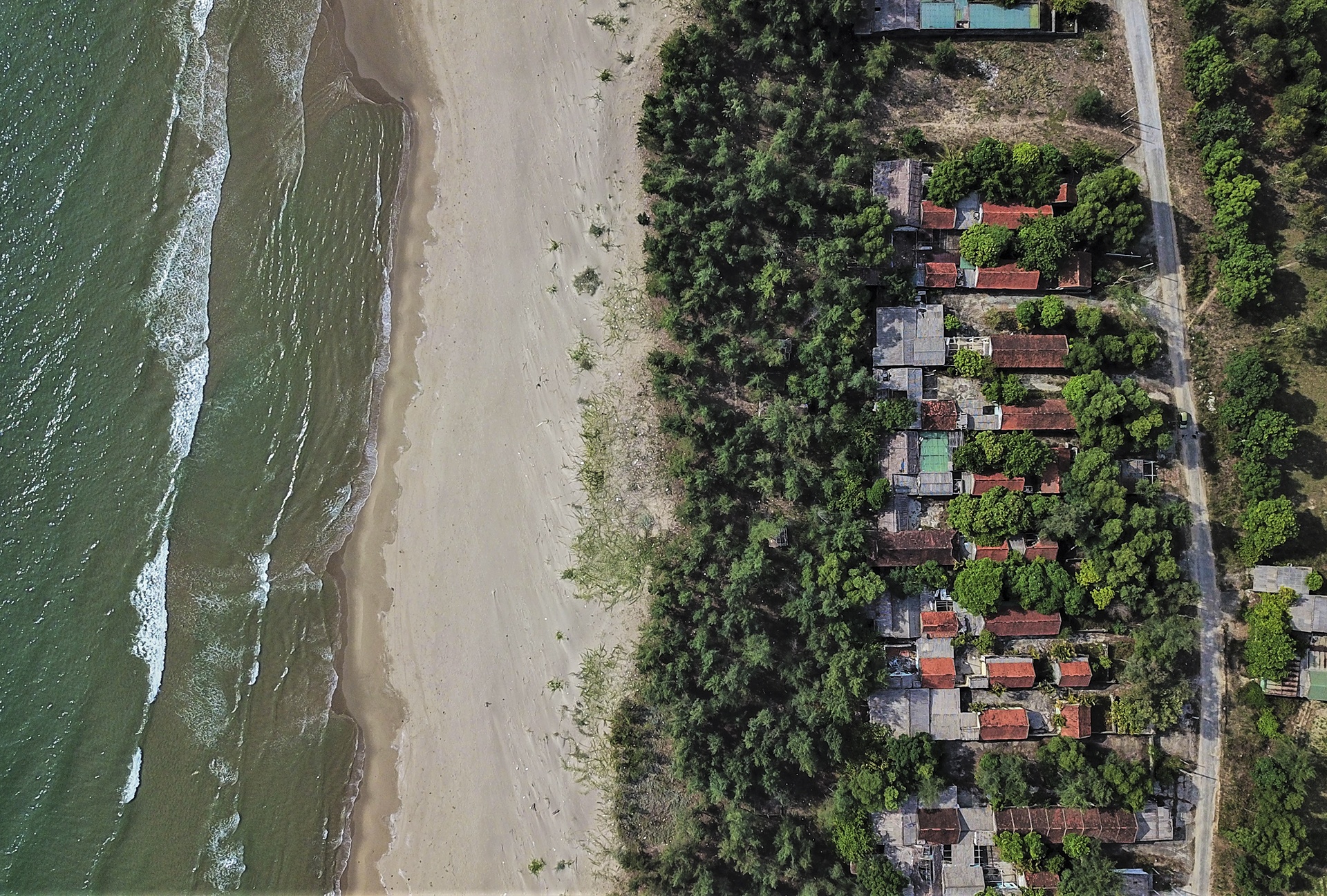 khu du lich hoang tan anh 2