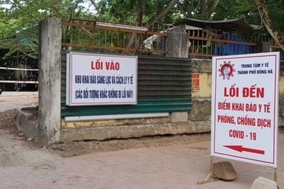 Xu ly nghiem can bo mung sinh nhat cung vo mac Covid-19 hinh anh