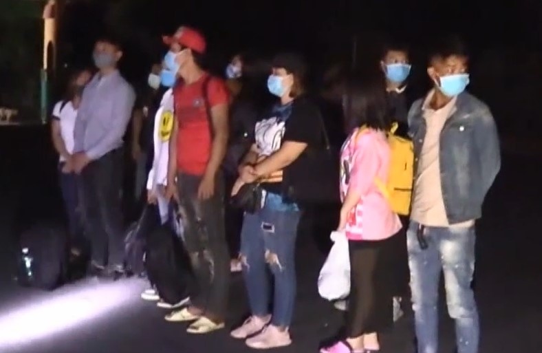 16 nguoi vuot bien trai phep hinh anh