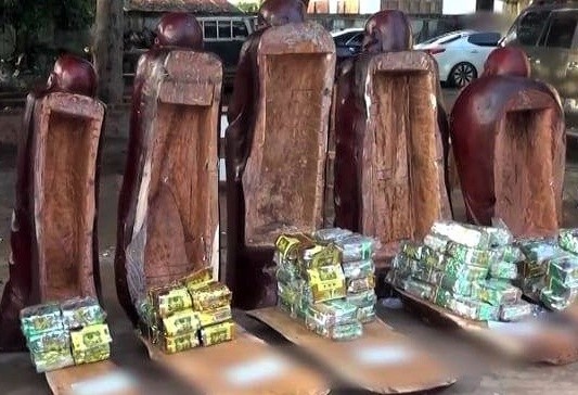 Can canh lo ma tuy 200 kg giau trong tuong go hinh anh