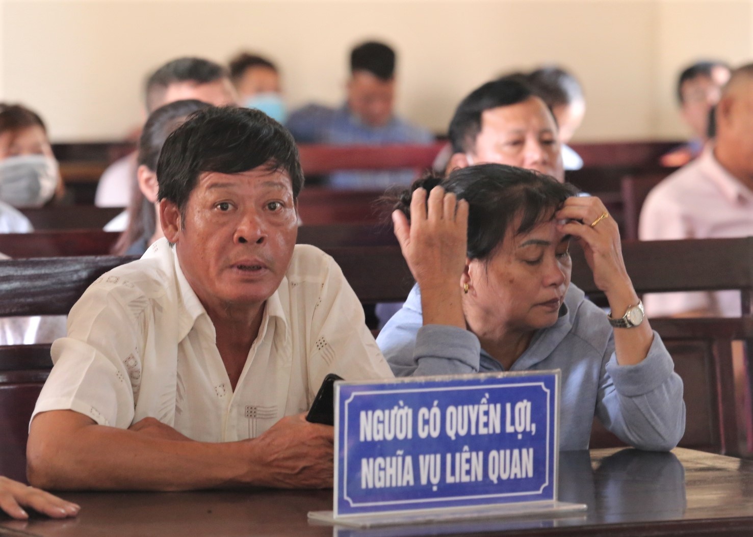 dua nguoi sang Anh trai phep anh 3