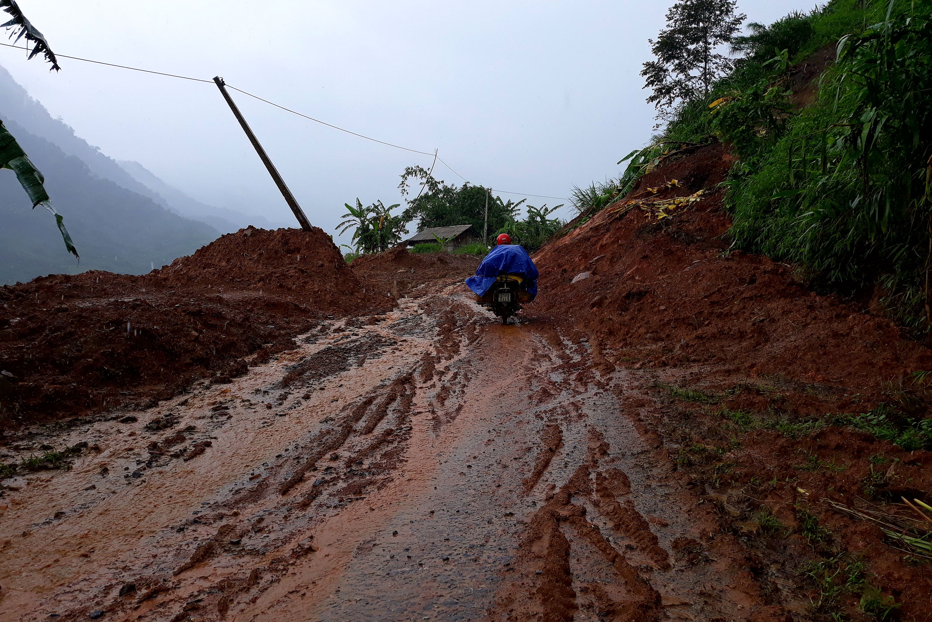 sat lo dat do mua bao anh 1