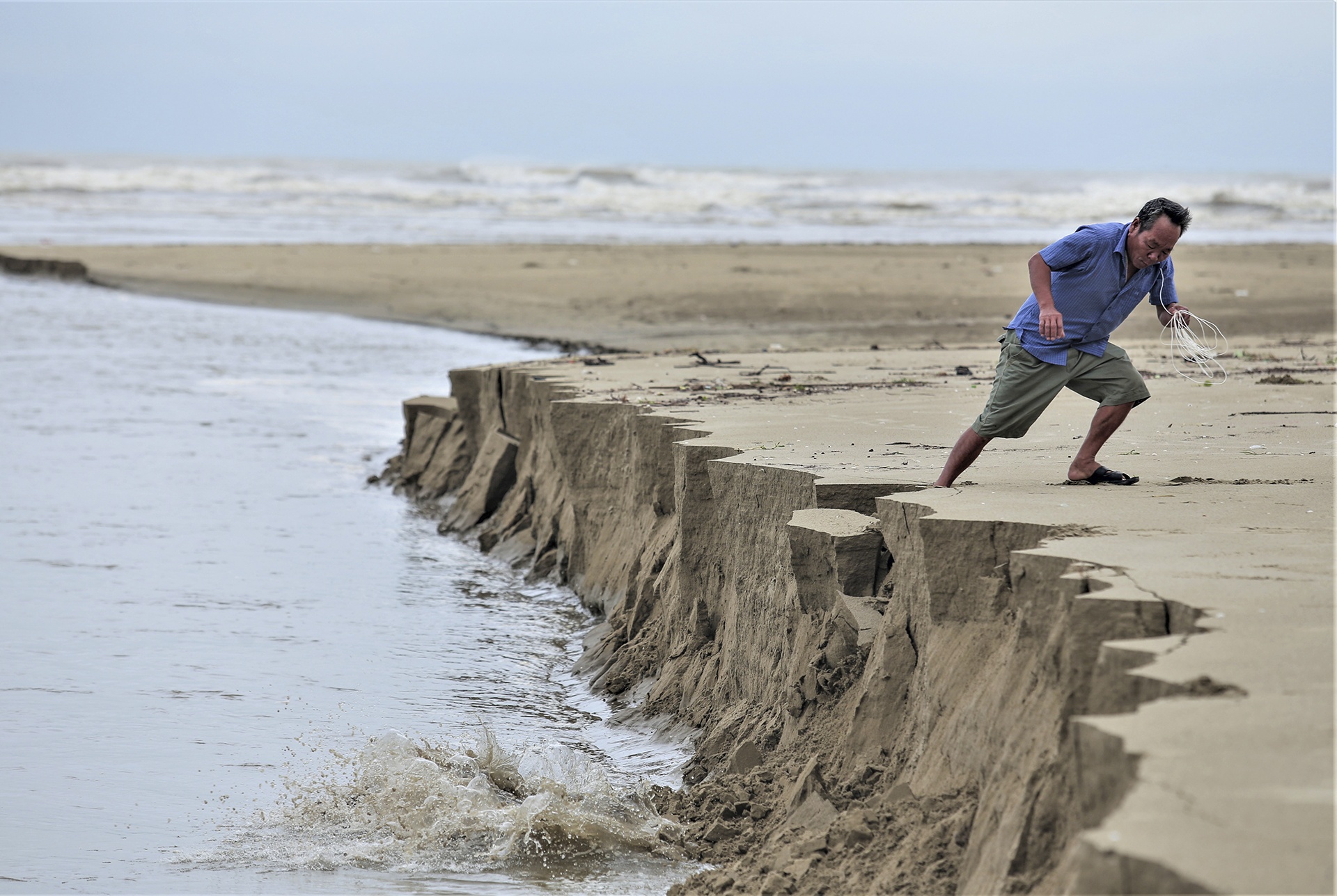 ke bien sat lo sau bao anh 10