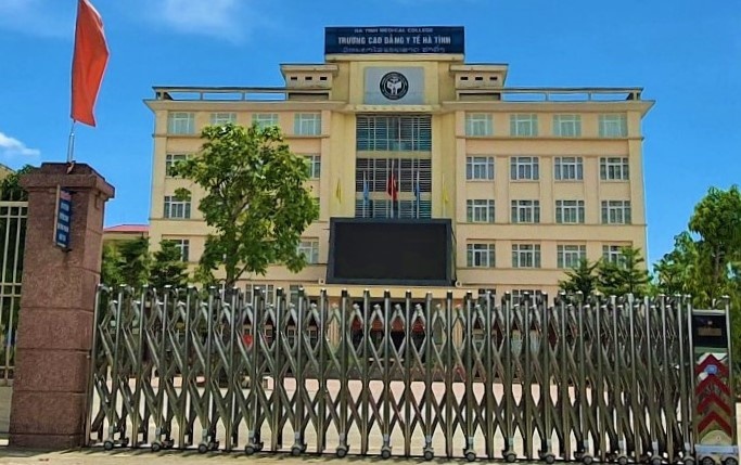 Cao dang Y te Ha Tinh xin khong thu hoi bang 125 hoc vien hinh anh