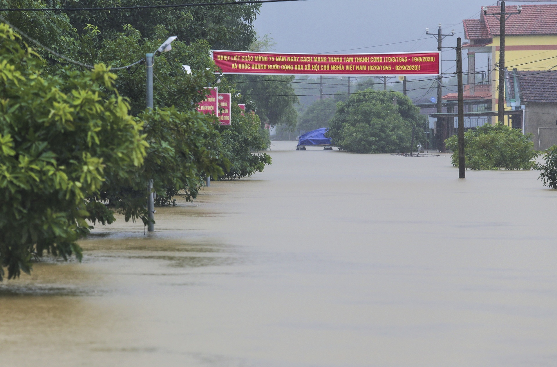 ron lu Quang Binh ngap sau anh 4
