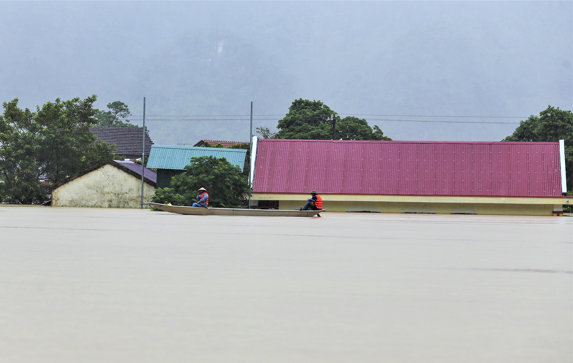 ron lu Quang Binh ngap sau anh 11