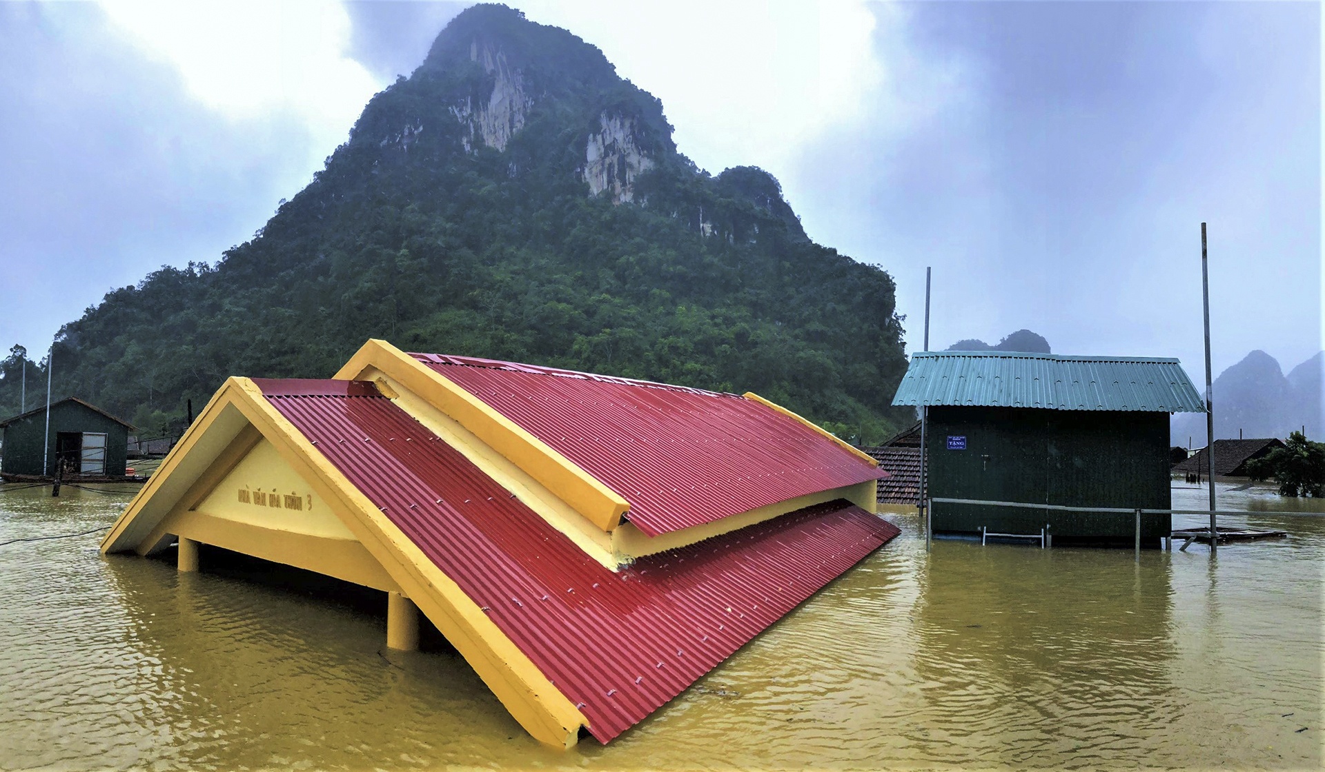 ron lu Quang Binh ngap sau anh 3