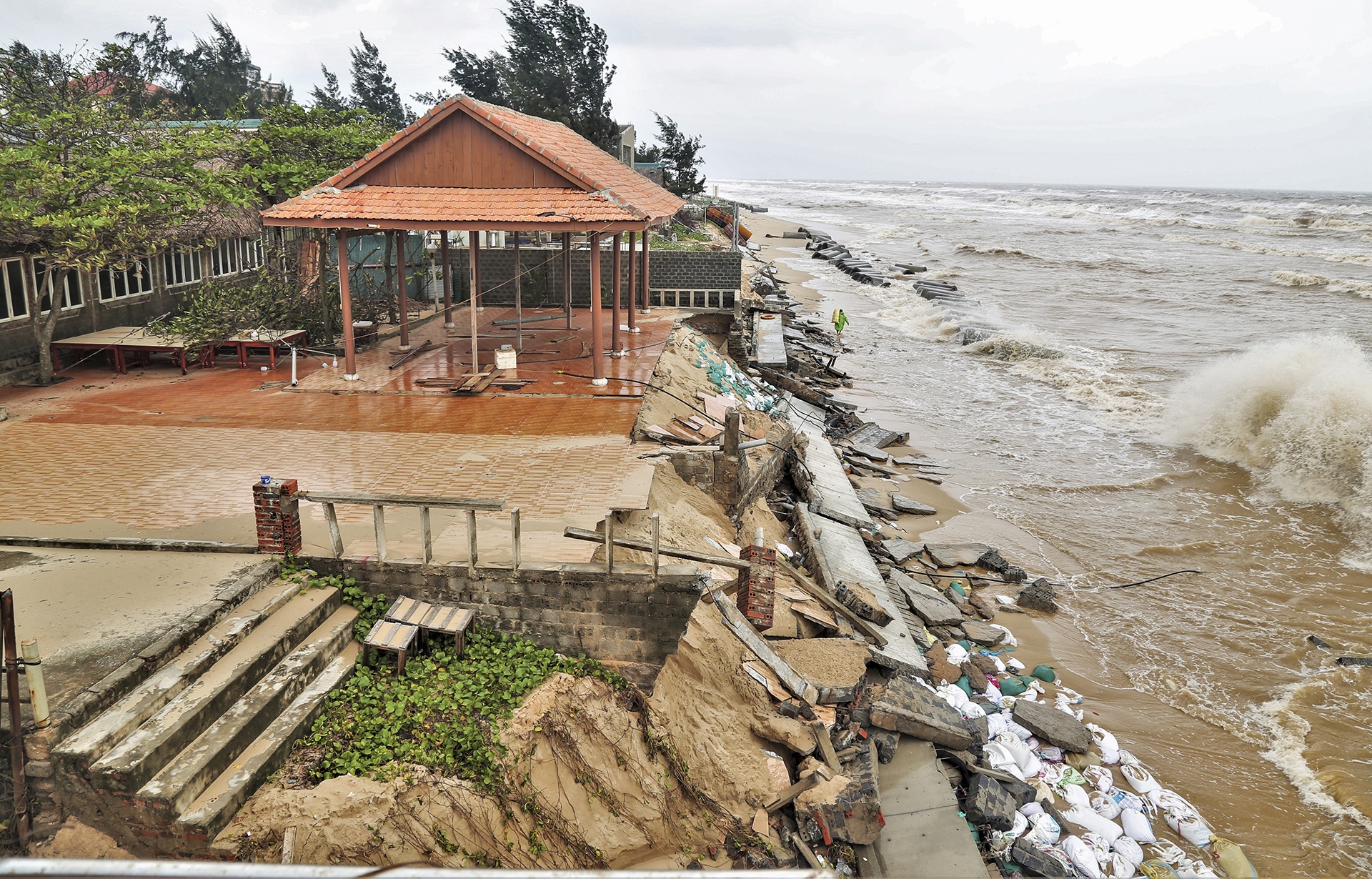 ke bien sat lo sau mua lu anh 2