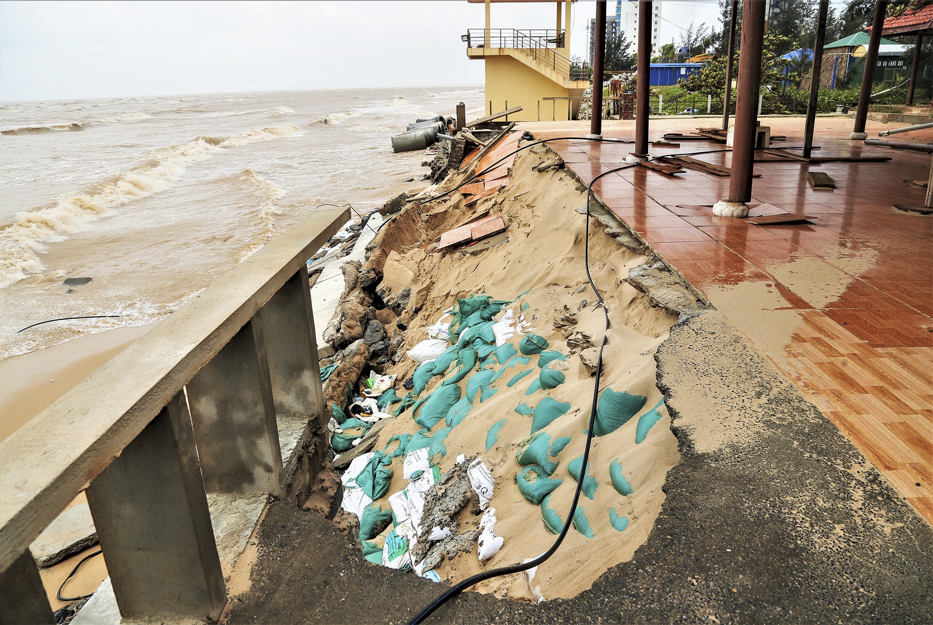 ke bien sat lo sau mua lu anh 7