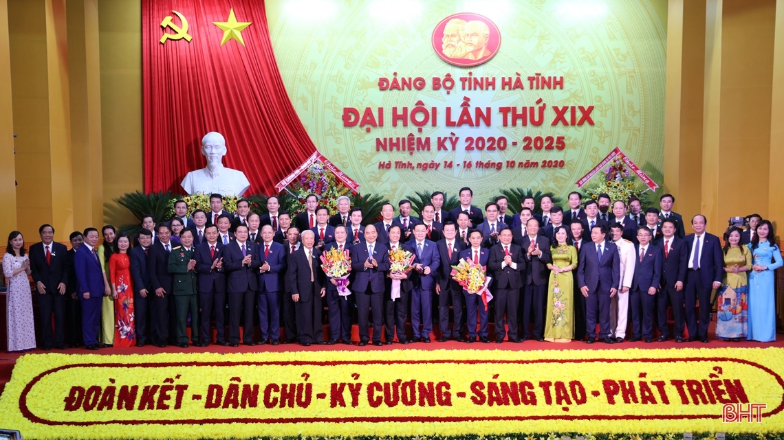 Dai hoi Dang bo Ha Tinh lan thu XIX anh 8