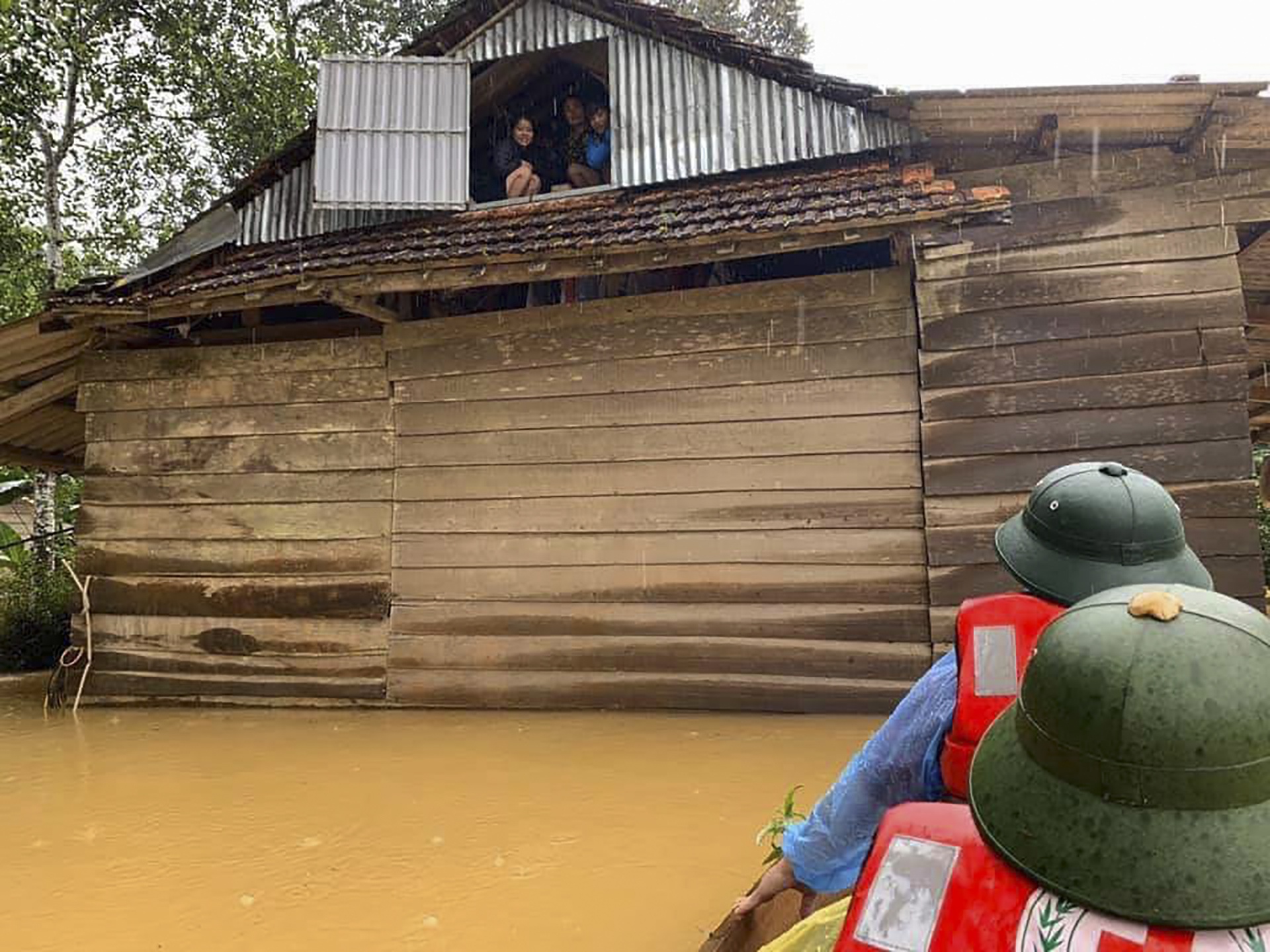 mua lu mien trung anh 9