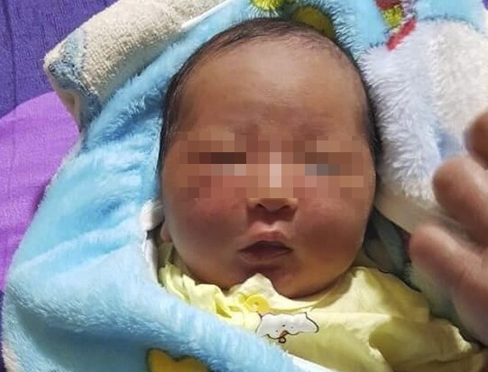 Be gai so sinh bi bo roi ben bo ruong hinh anh