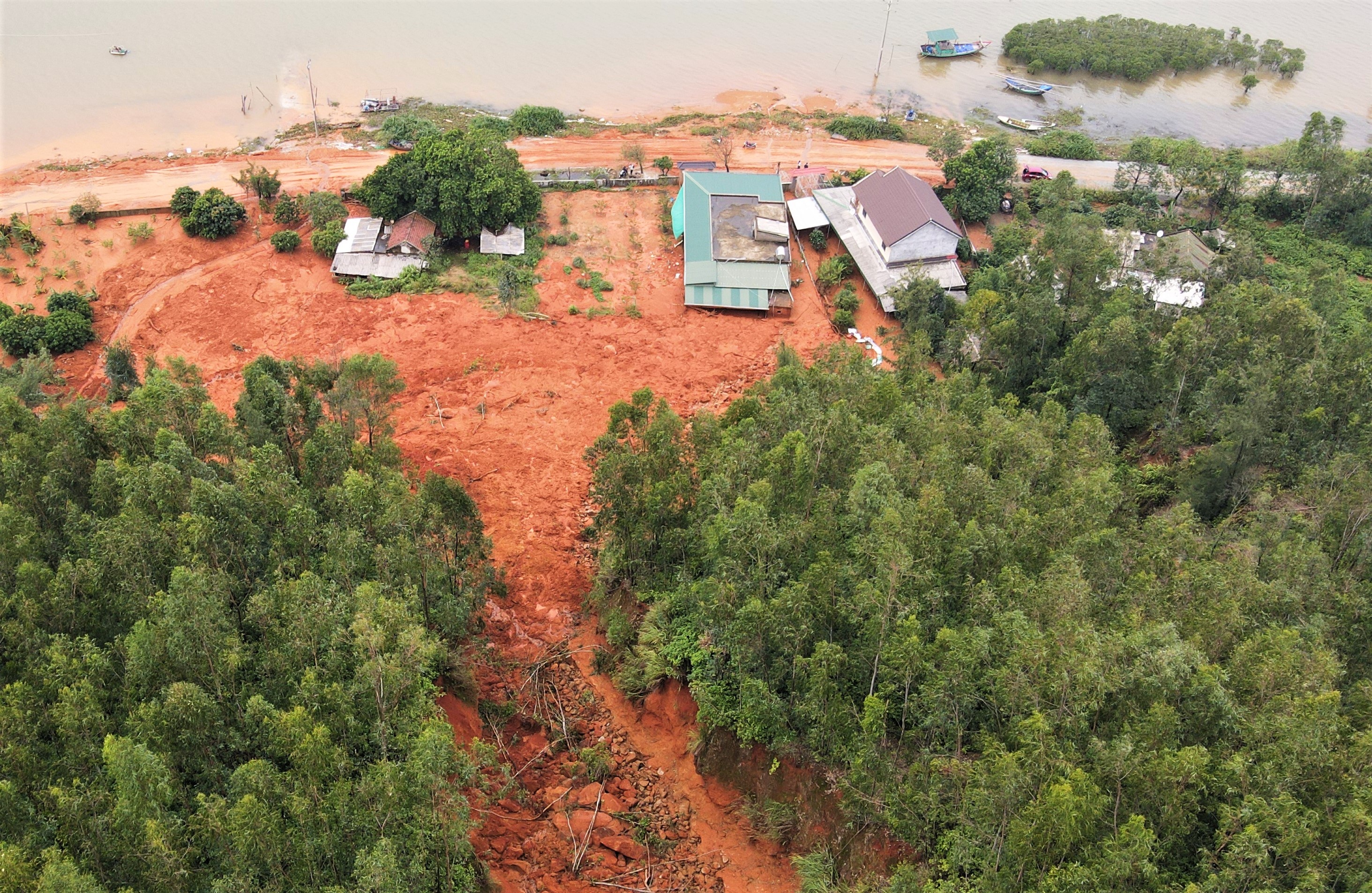 mua lu o Ha Tinh anh 2