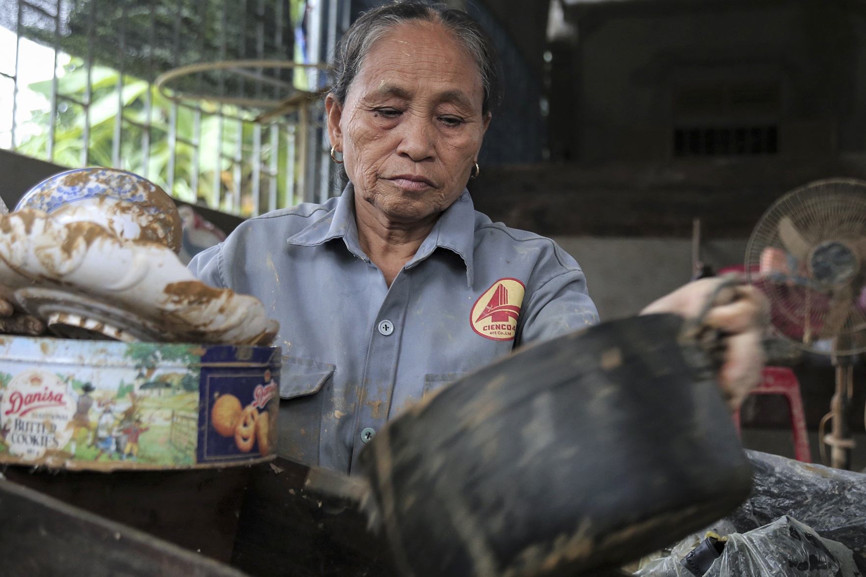 Canh tan hoang noi lu ngap den mai nha hinh anh