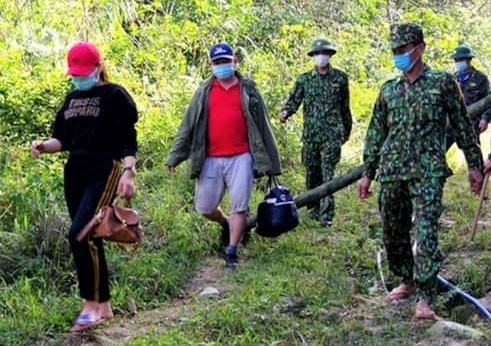 Vuot bien ve nuoc de tron cach ly hinh anh