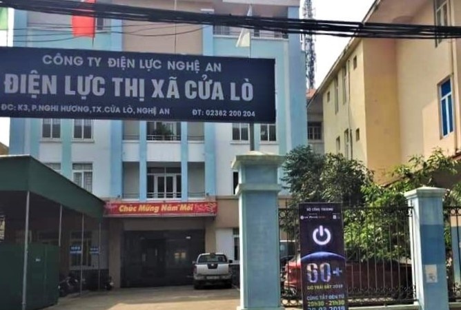 Giam doc Dien luc Cua Lo bi ky luat sau vu ghi sai chi so cong to hinh anh