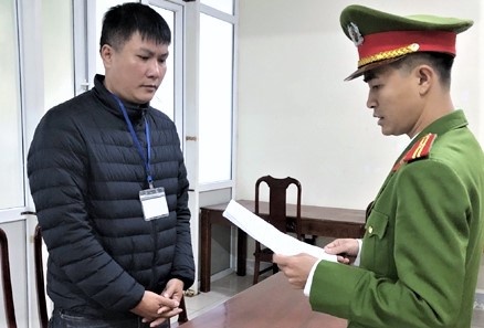 Khoi to tai xe xe buyt sau tai nan chet nguoi hinh anh