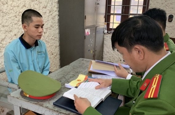 Cam ma tau chan duong thieu nu hinh anh