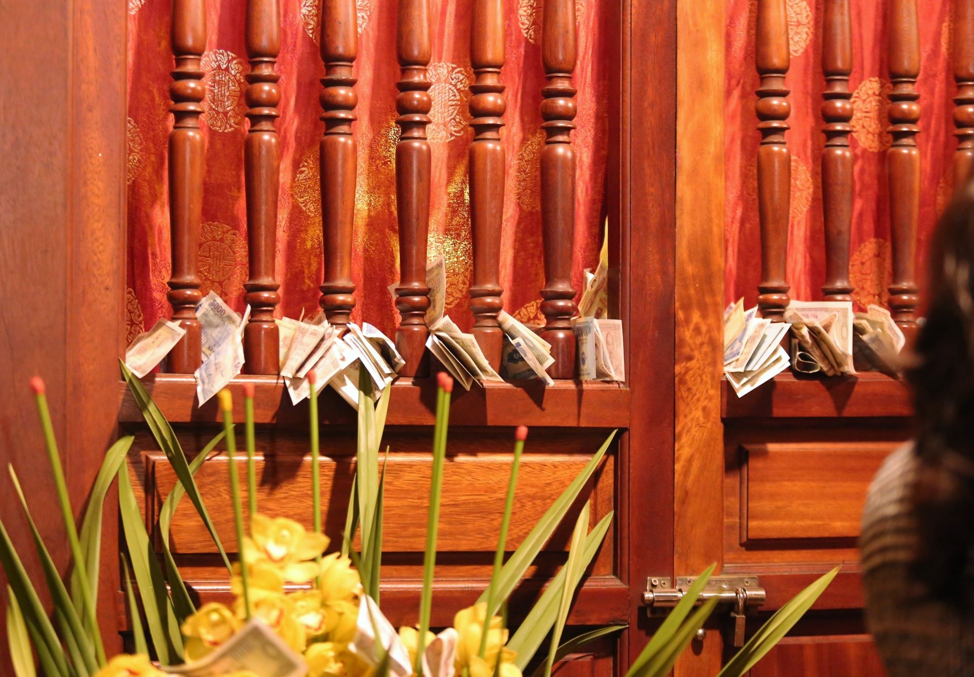 tien le nhet cua cua den anh 8