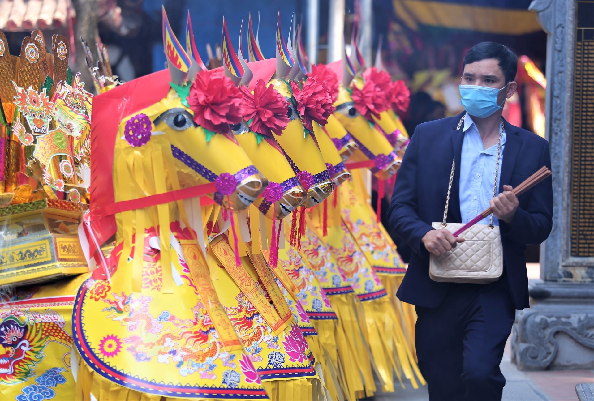 tien le nhet cua cua den anh 6