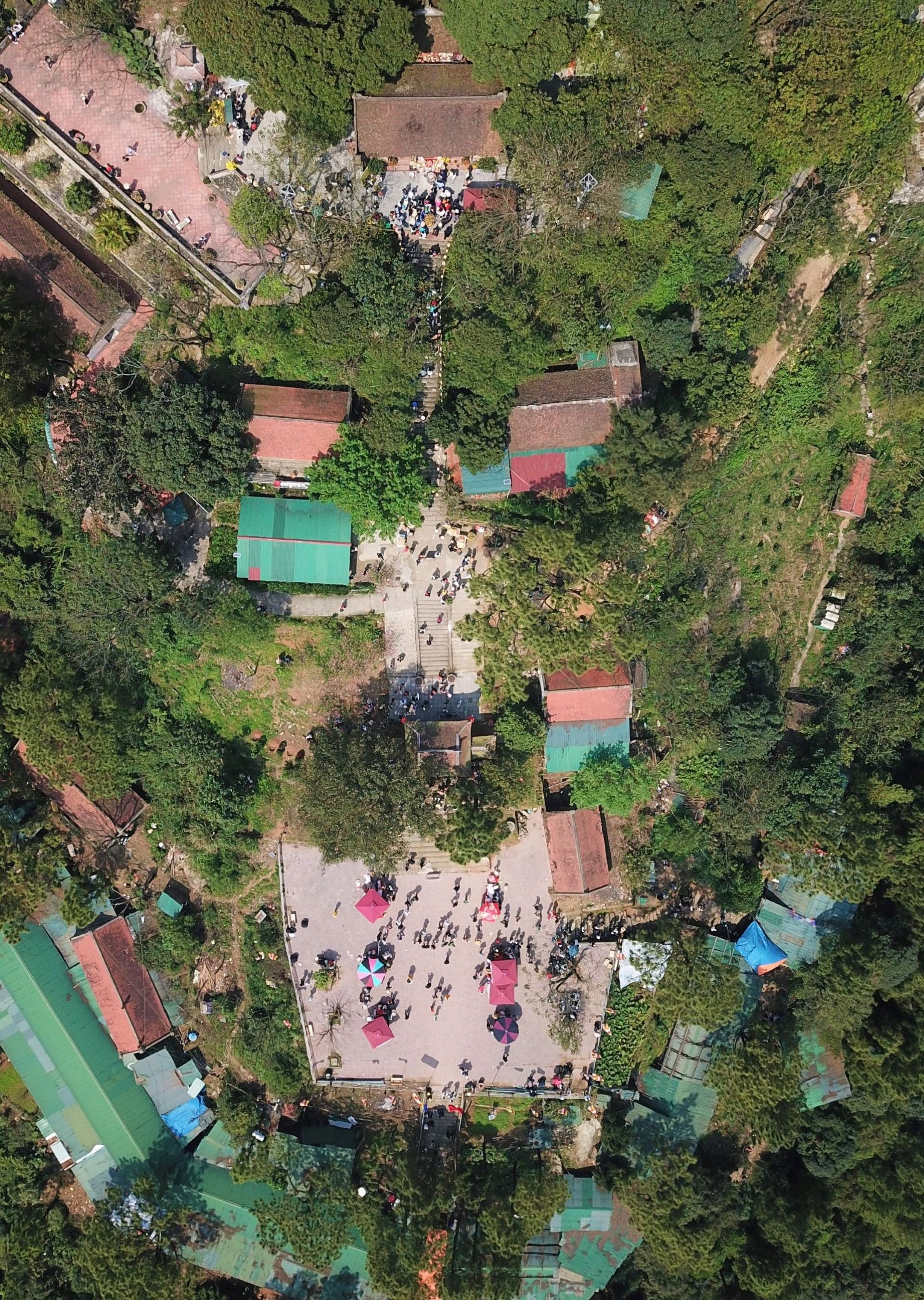 tien le nhet cua cua den anh 10