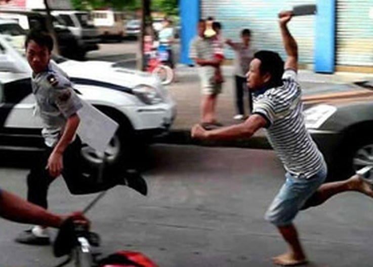 Sat hai hang xom sau chau nhau hinh anh