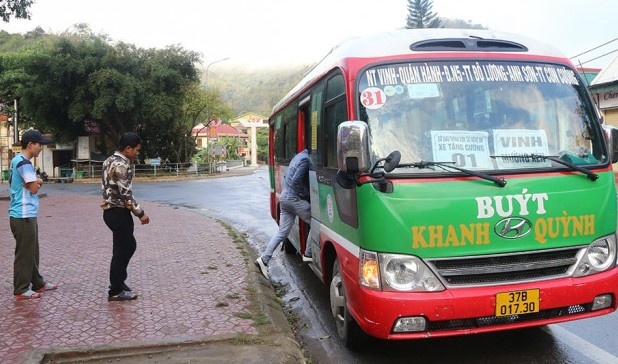 phan doi xe du cuop khach anh 2