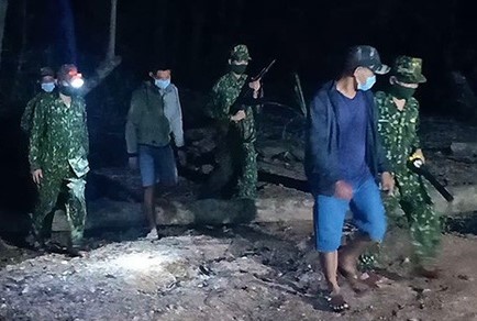 Bang rung, vuot bien de tron cach ly hinh anh