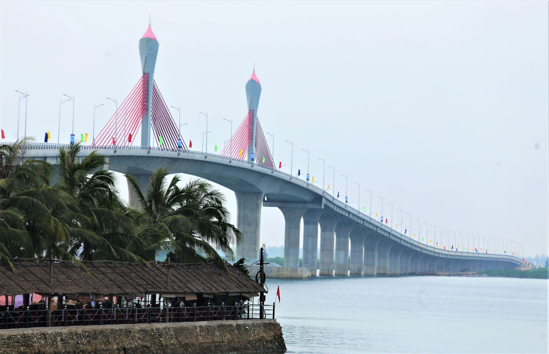 cau Cua Hoi bac qua song Lam anh 3