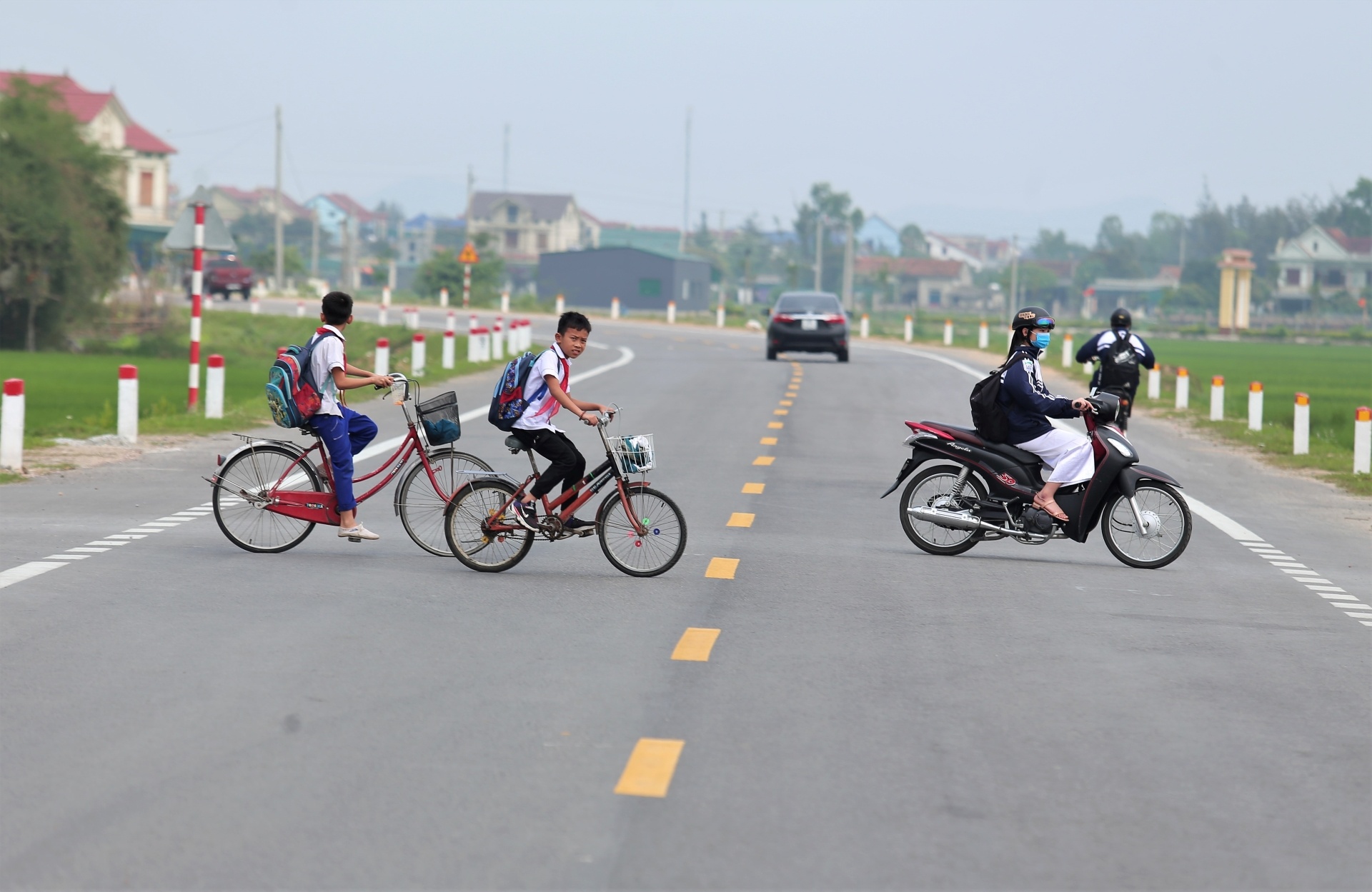 Duong hon 500 ty duoc dung gan mot nam nhung chua the ban giao hinh anh