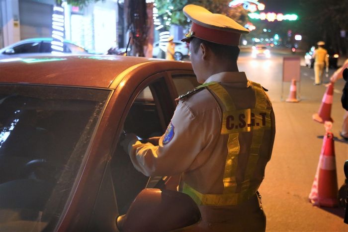 vi pham nong do con anh 1