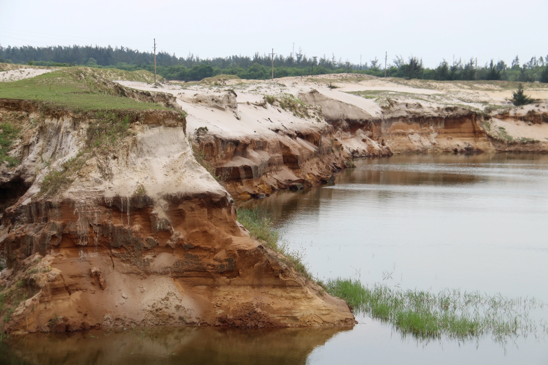 Vi sao Ha Tinh quyet ‘khai tu’ mo sat lon nhat Dong Nam A? hinh anh