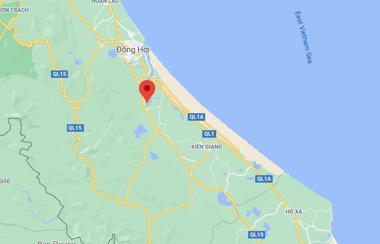 hai em nho duoi nuoc anh 1