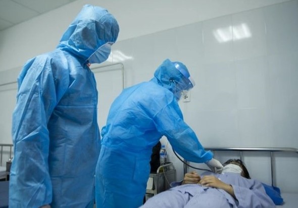 Gia dinh 3 nguoi dang cach ly tai Ha Tinh duong tinh voi nCoV hinh anh