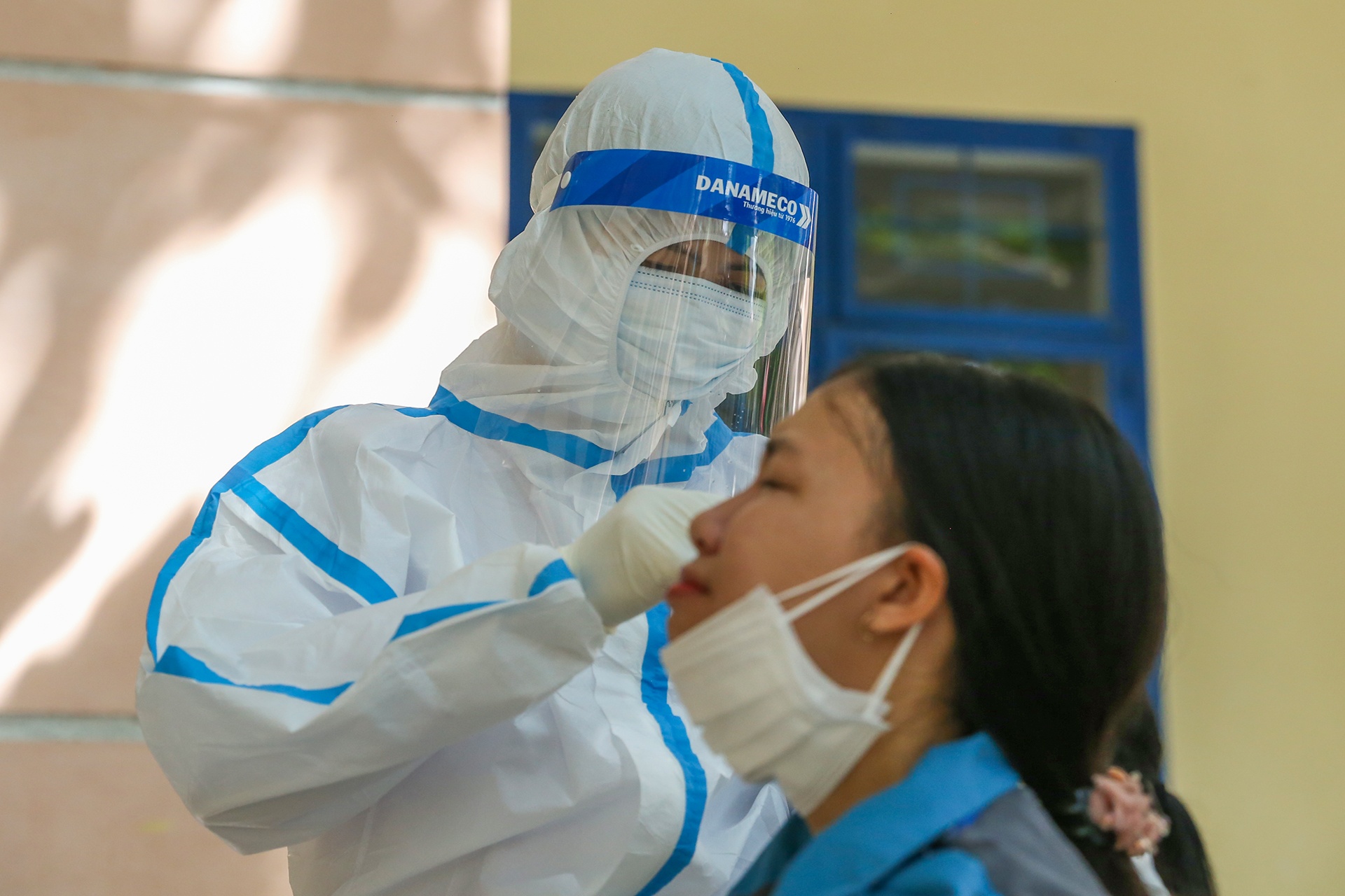 Nghe An, Ha Tinh cach ly tap trung 21 ngay voi nguoi ve tu vung dich hinh anh