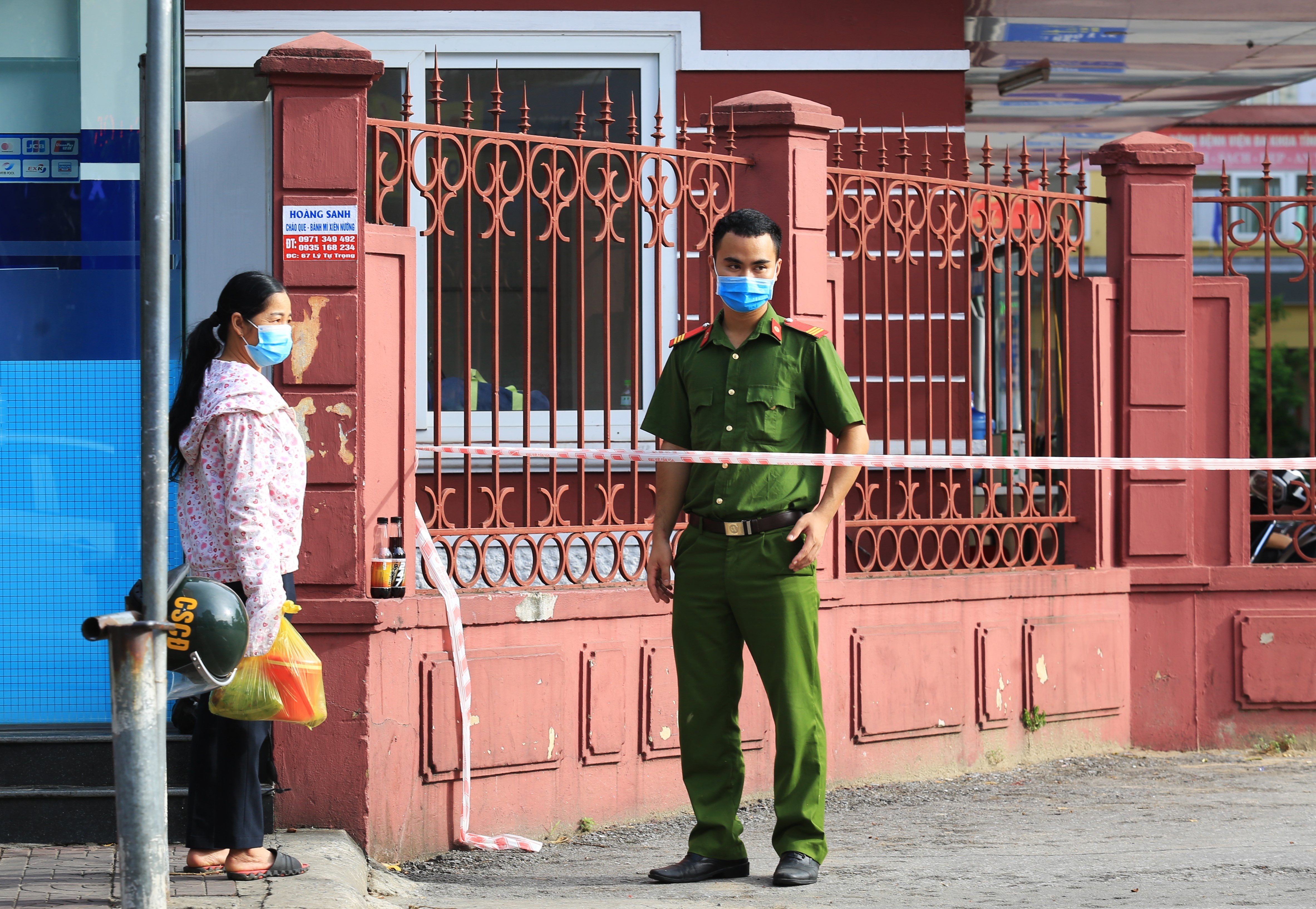 phong toa benh vien vi Covid-19 anh 2