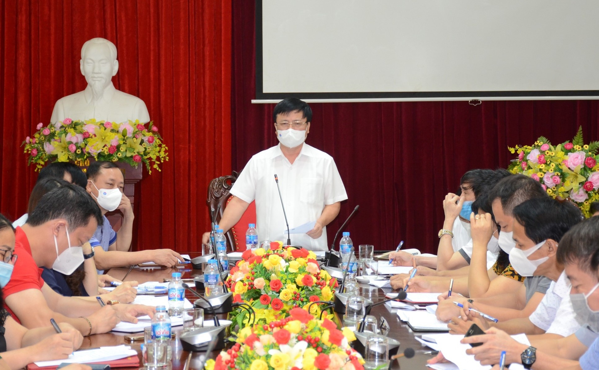 Covid-19 ở Nghệ An ảnh 1 Covid-19 o Nghe An anh 1