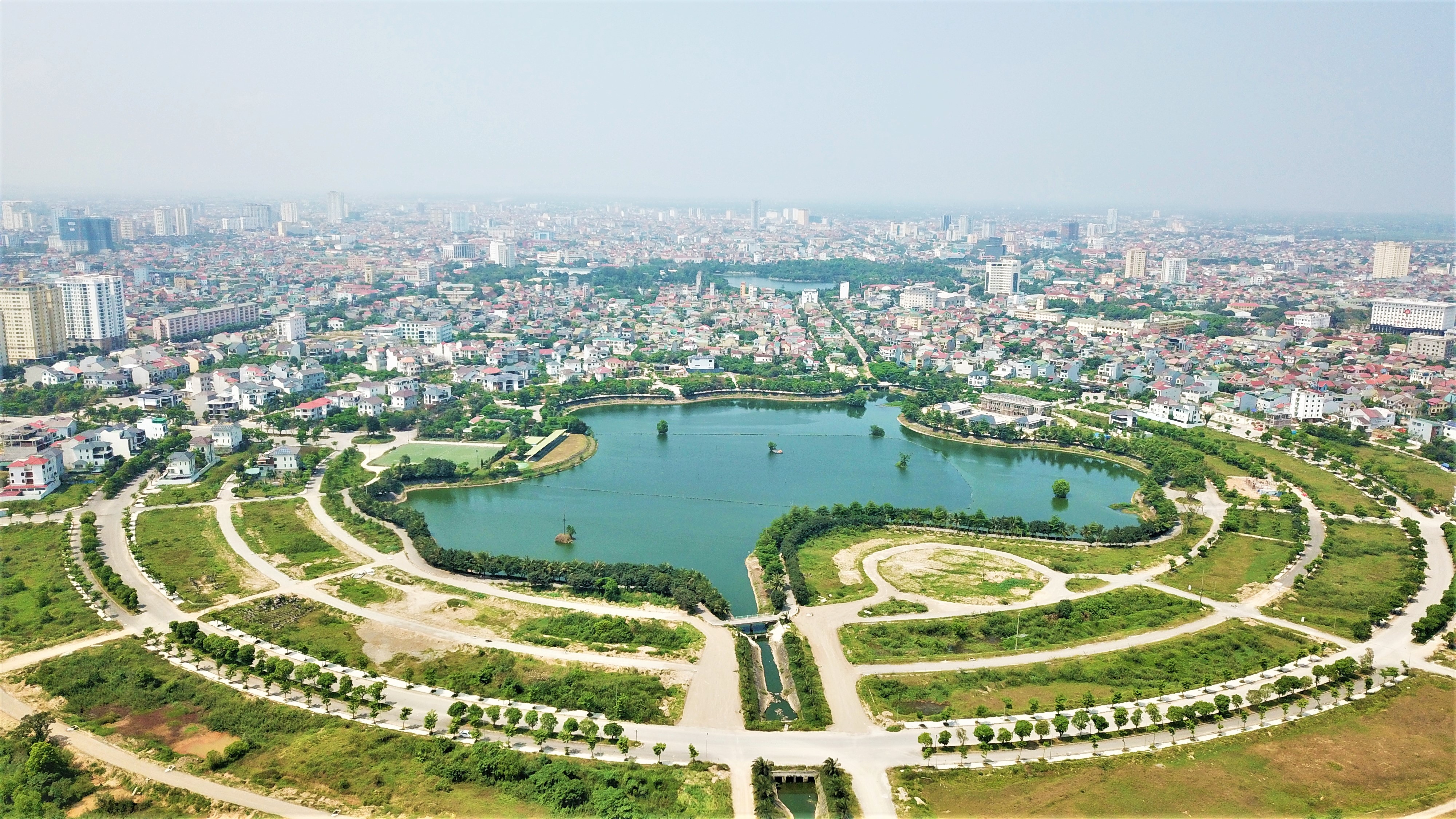 TP Vinh cach ly xa hoi theo Chi thi 16 hinh anh